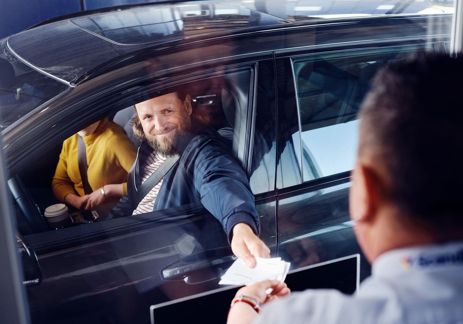 Man checking in in the harbour